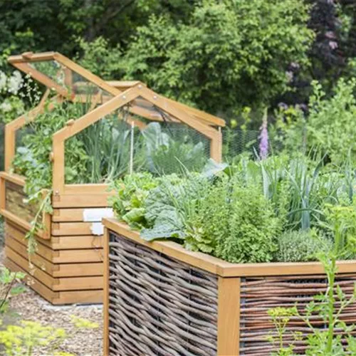 Das Hochbeet - Entlastung und frühe Ernte Das Hochbeet - Entlastung und frühe Ernte
